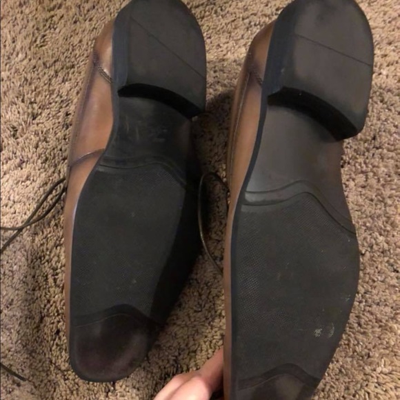 Size 9 Men’s Leather Dress Shoes - Picture 2 of 4